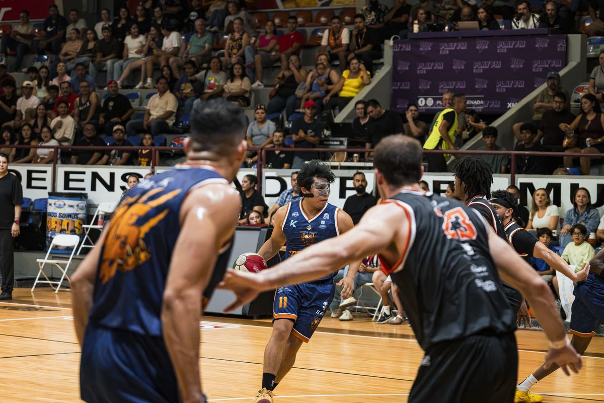 Gatkuoth conduce en el contragolpe