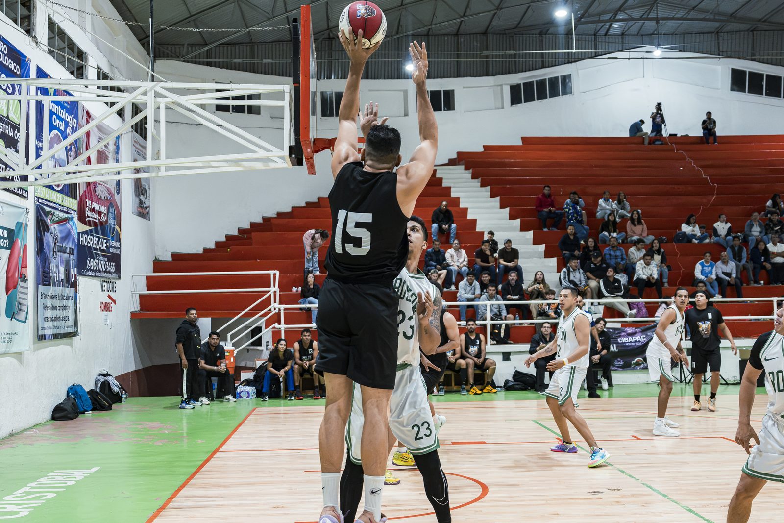Farrera lee la defensa